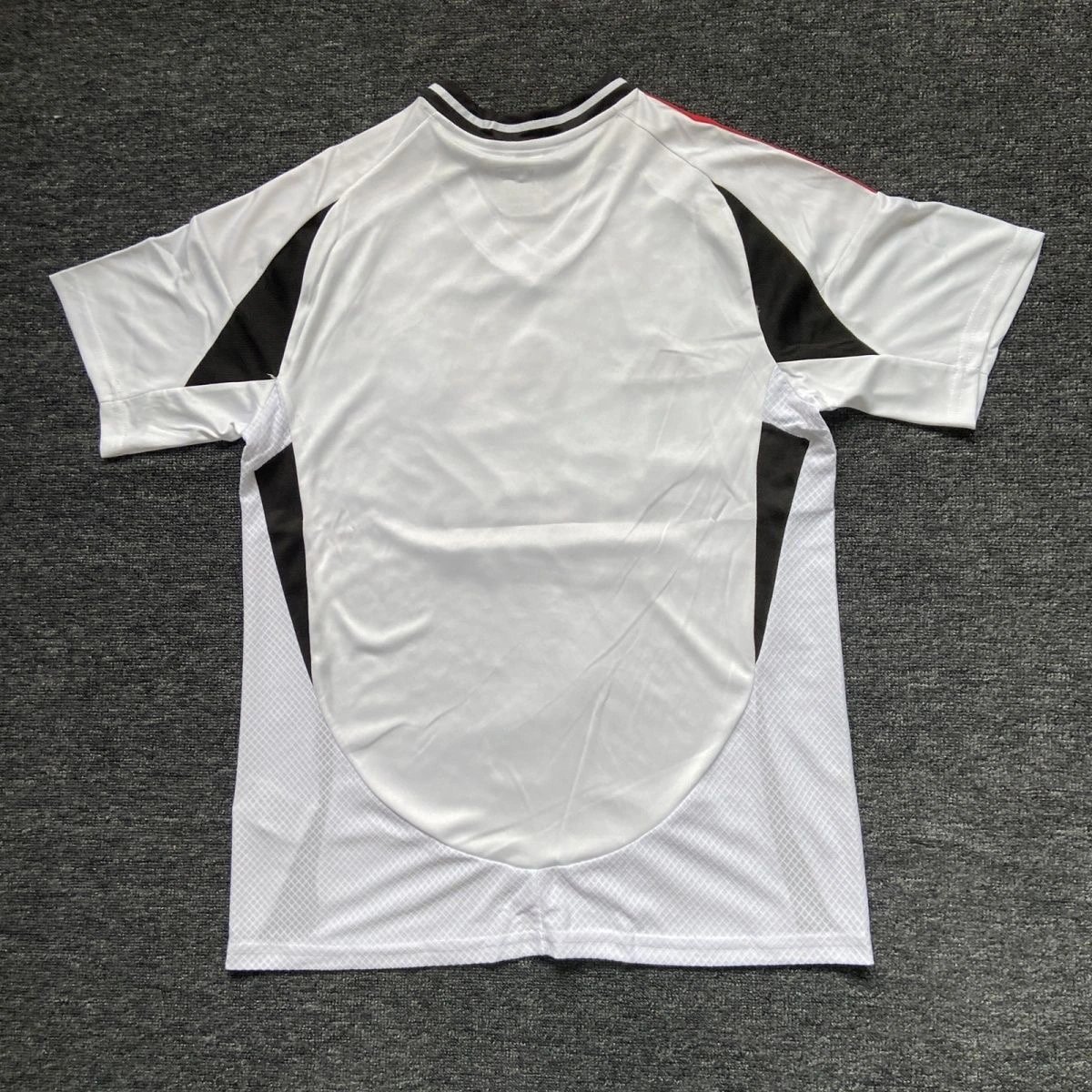 Beşiktaş Home Football Jersey Custom Shirt 2024/25