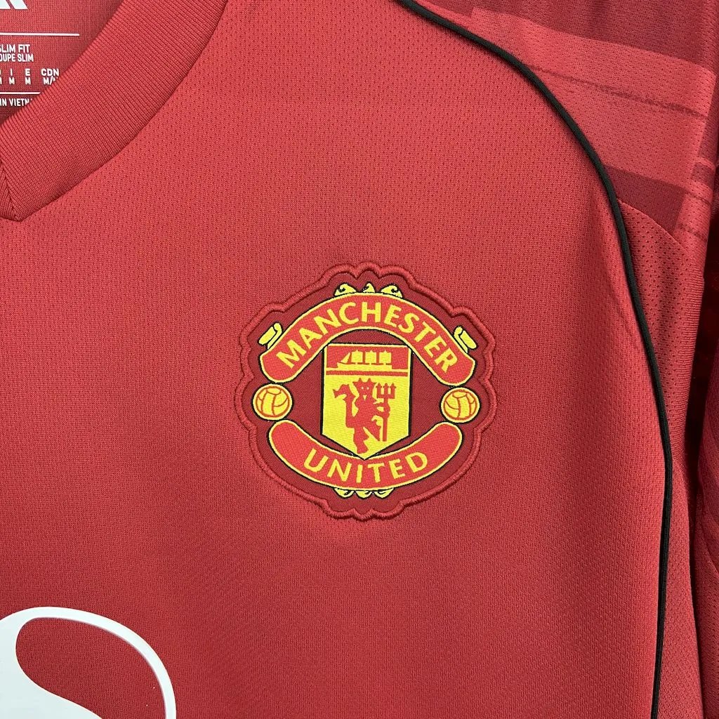Manchester United Home Football Jersey Shirt 2025/26.