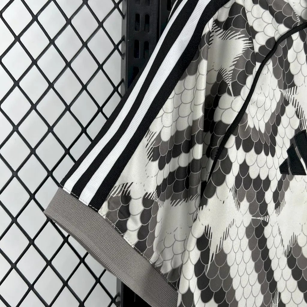 Bayern Munich Soccer Jersey Special Edition Shirt 2025/26