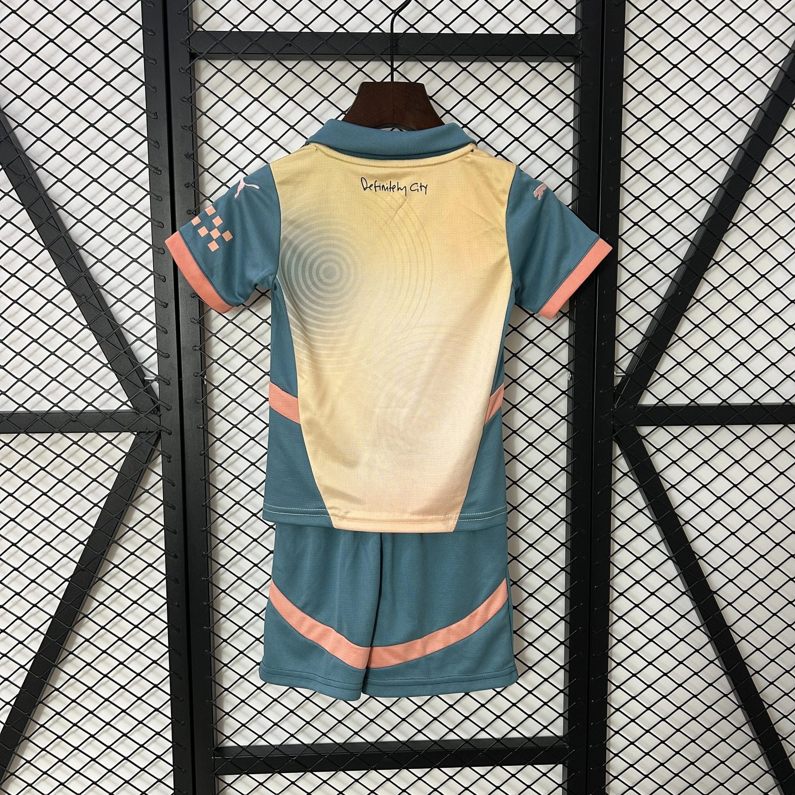 221338db0e9048dd42751c713dd75ac4c8f568b2 Manchester City Fourth Away Kids Kit Jersey+Shorts 2024/25