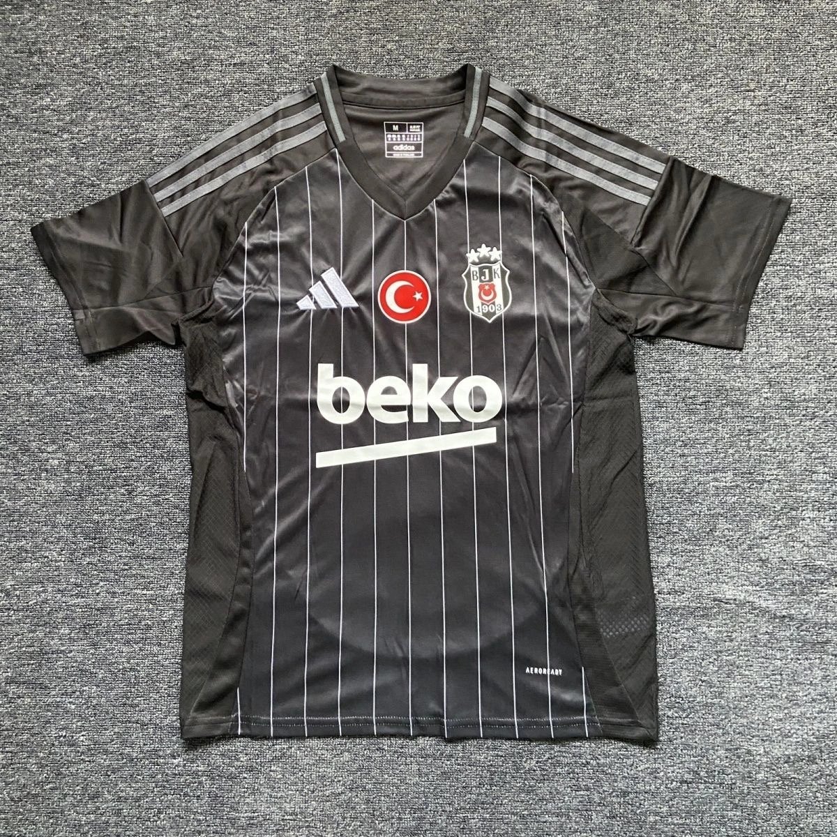 291fcd01522ac404159f6ee4bddec4e63862008a Beşiktaş Away Football Jersey Custom Shirt 2024/25