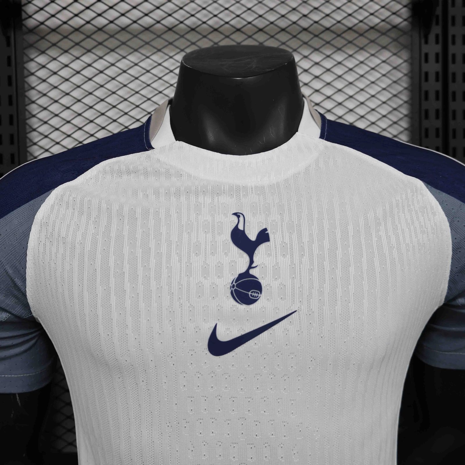 Tottenham Hotspur Authentic Football Jersey Home Shirt 2025/26