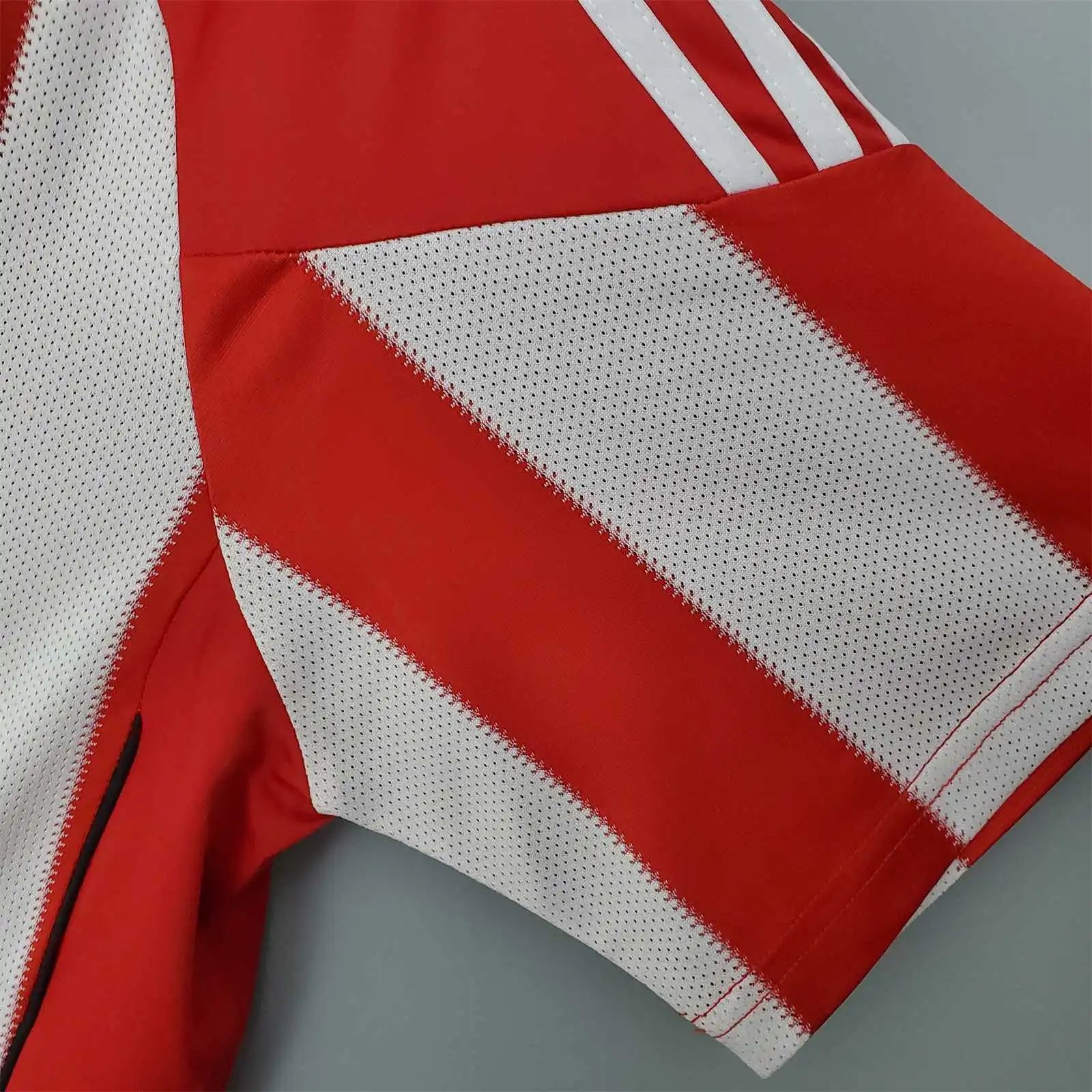 Bayern Munich Retro Jersey Home Soccer Shirt 2010-2011