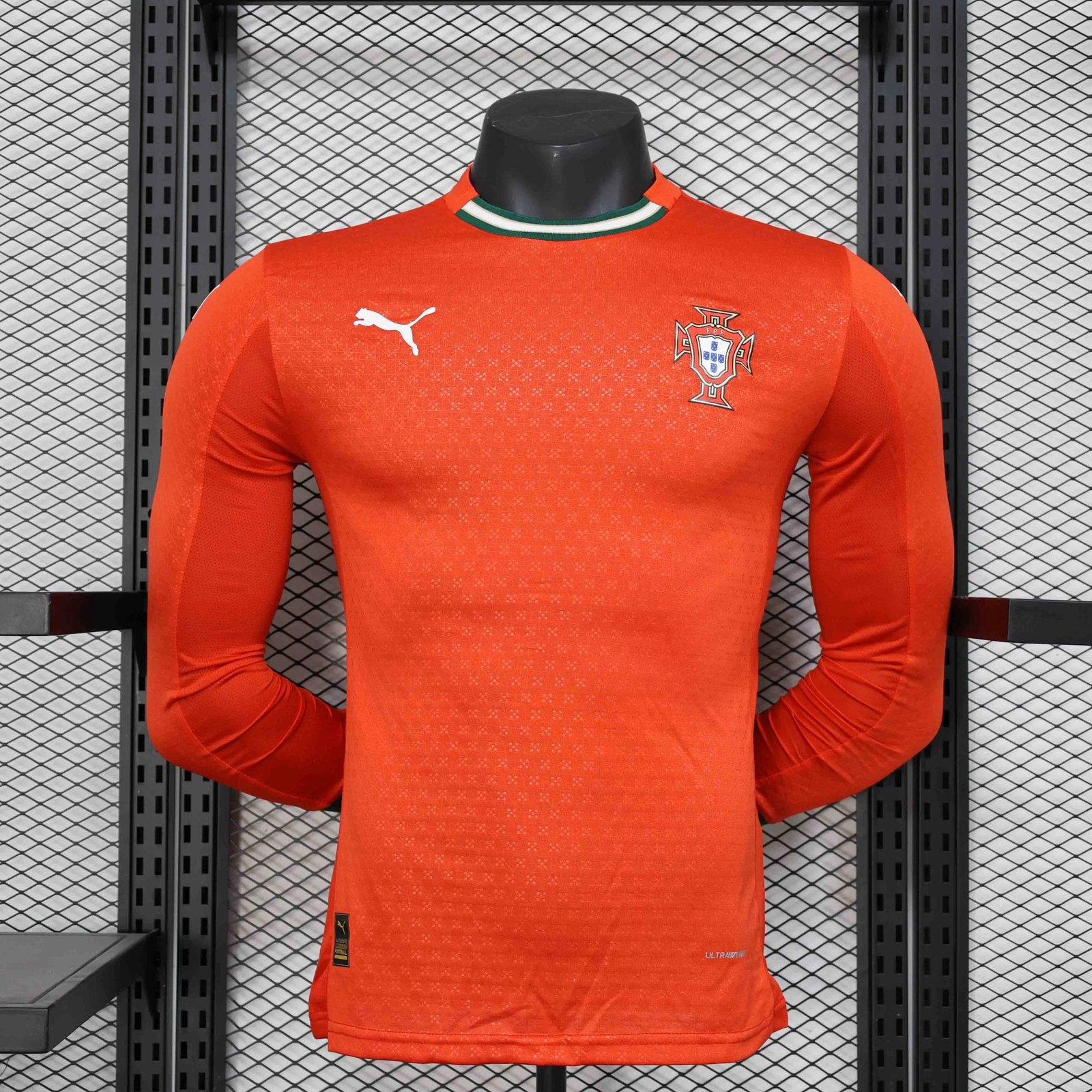 3a1b06de764b47f8a59795eae4f1366bf047c2de Portugal Authentic Soccer Jersey Home Long Sleeve Shirt 2025