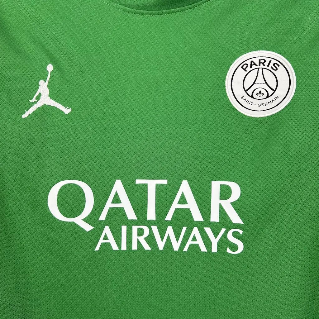 PSG Soccer Jersey Green Custom Long Sleeve Shirt 2025/26