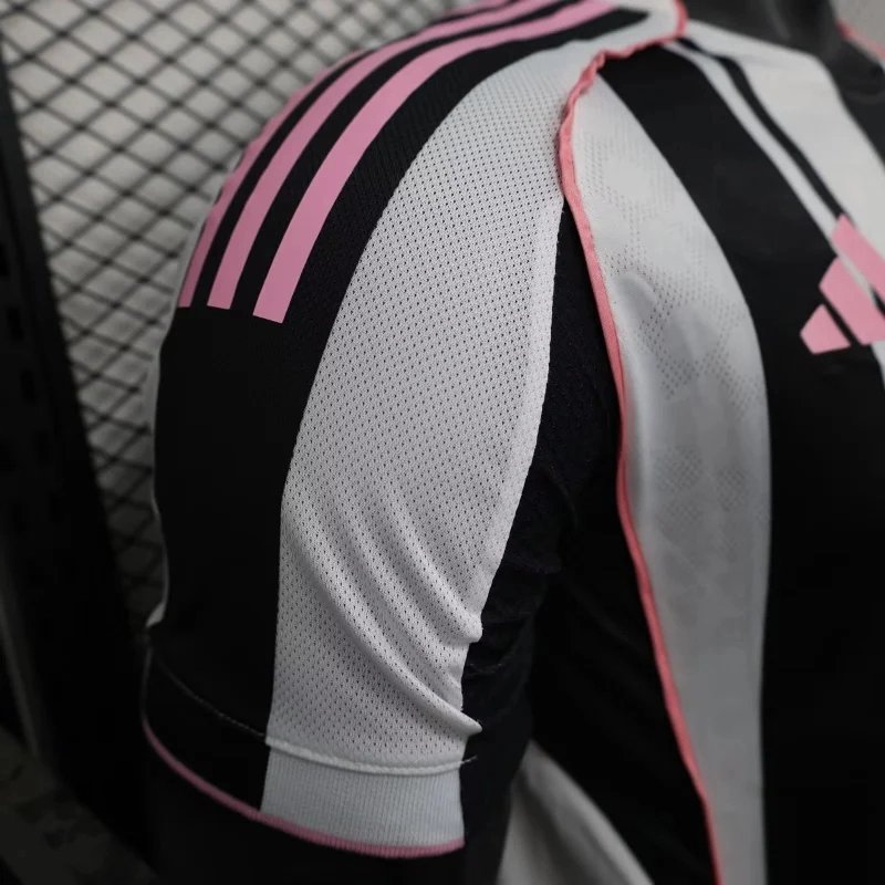 4a65328781294dc6c20c21579f7323e2267854cb Juventus Authentic Soccer Jersey Home Shirt 2025/26