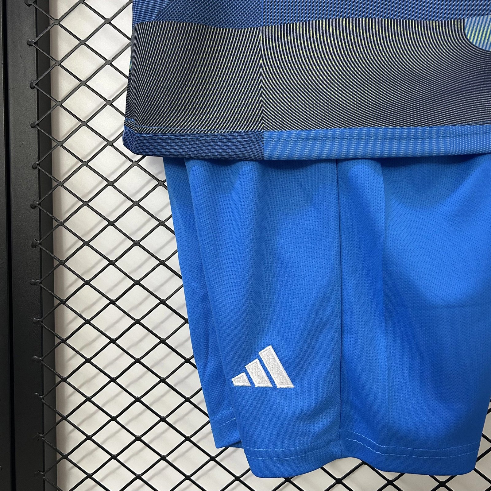 4fb871952c39ef8cbddd0dd8c076cacc7c975608 Real Madrid Soccer Jersey Training Kids Kit Jersey+Shorts 2025/26