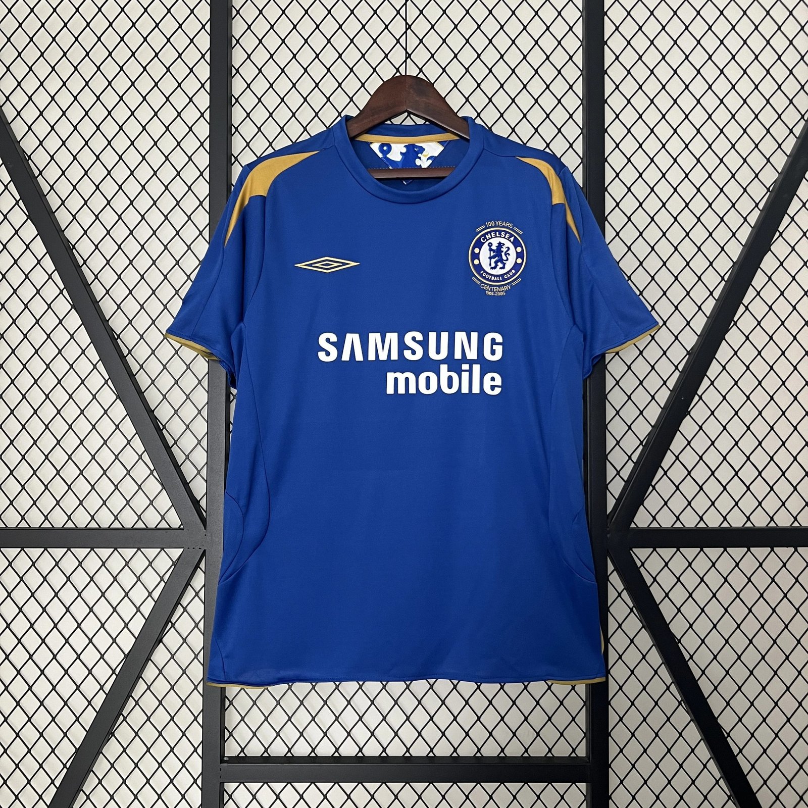 Chelsea Retro Football Jersey Home Shirt 2005-06