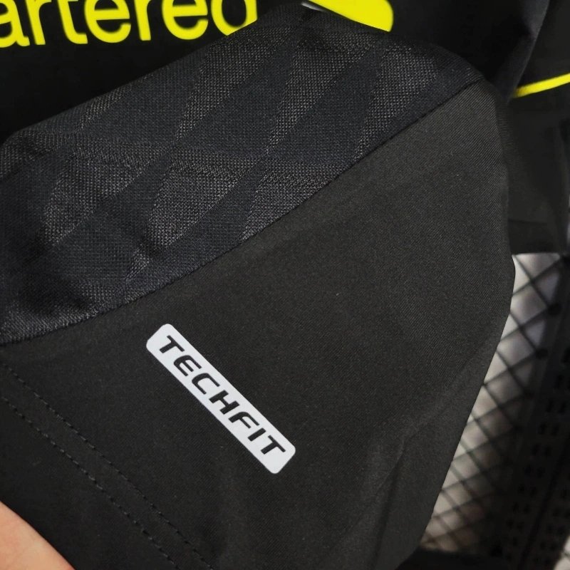 5b38711ebeb802ac4ac997451d45110b22bf303e Liverpool Retro Football Jersey Away Custom Shirt 2010/11