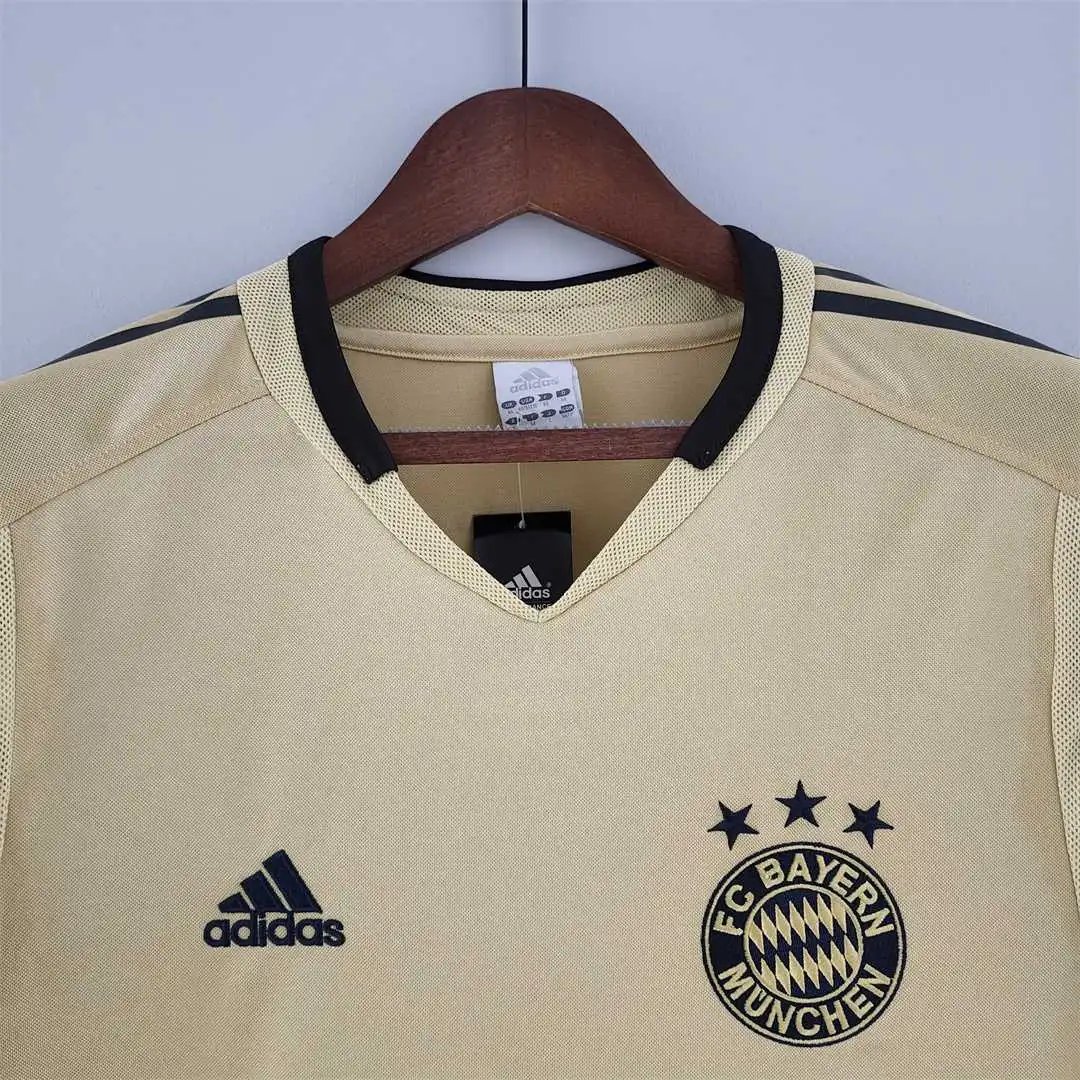 Bayern Munich Retro Jersey Away Soccer Shirt 2004/05