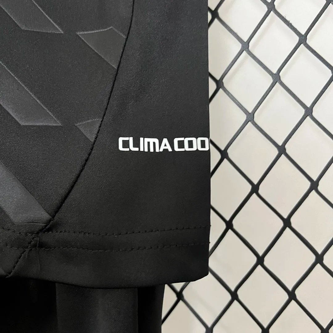 5f316e5606b78952cedfadfd250978a3da0a6de6 Real Madrid Retro Jersey Away Kids Kit Jersey+Shorts 2011/12