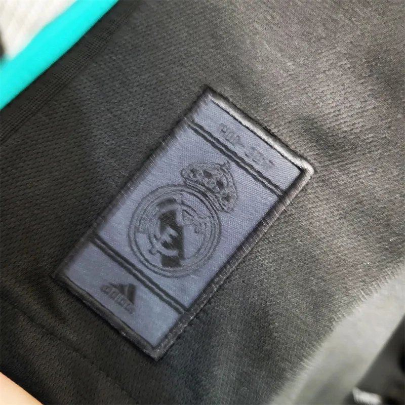 6cf3354d09c86af8bfca96002075b6586ba3e7e8 Real Madrid Retro Jersey Away Soccer Shirt 2017/18