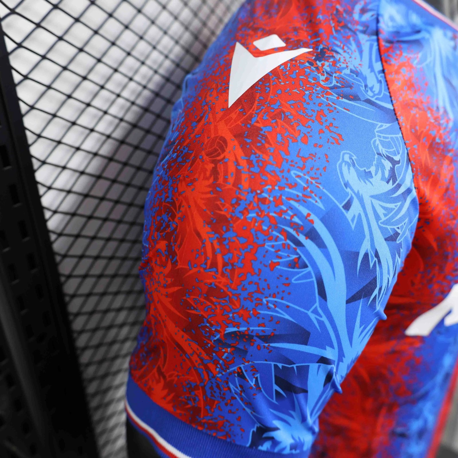 75fb3828b060df2b8bed09adda650ff5059de21e Crystal Palace Authentic Football Jersey Home Shirt 2024/25